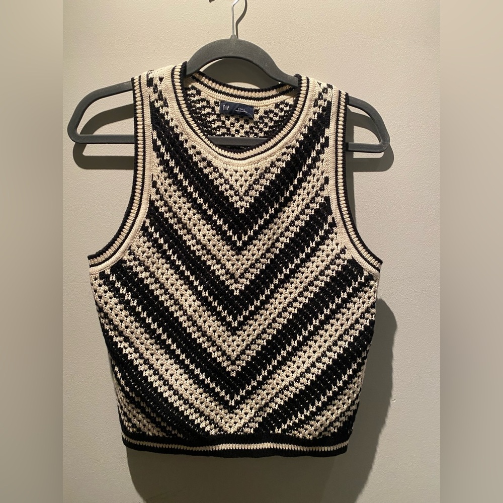 GAP Black and Cream Knit Tank NWT